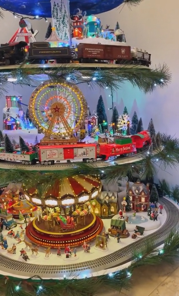 🎄Ferris wheel Christmas tree (with trains, Ferris wheel, brightly lit