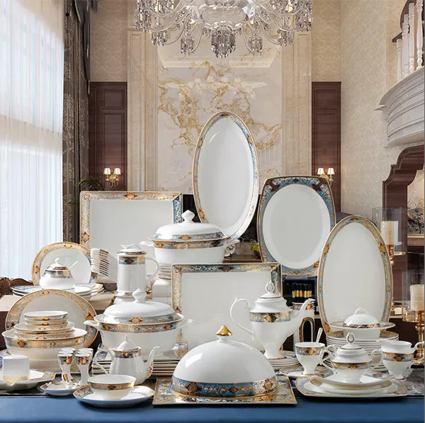 Gold Dinnerware Set coletce