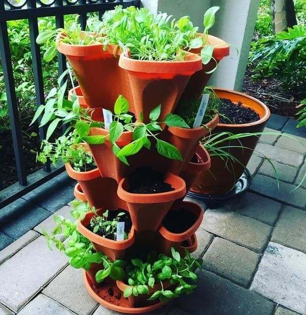 🌴Standing stackable planters Strawberry pots