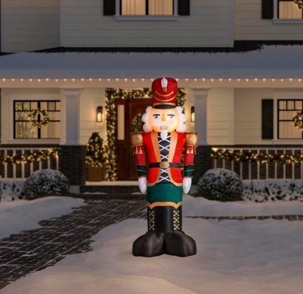 Christmas-8 ft inflatable giant sized nutcracker - SNORBIT